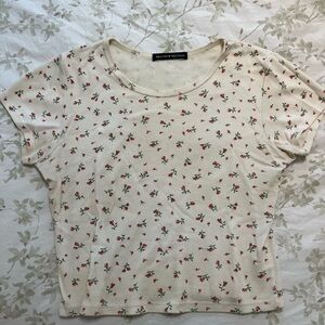 Brandy Melville Cream Fitted Crop Tee